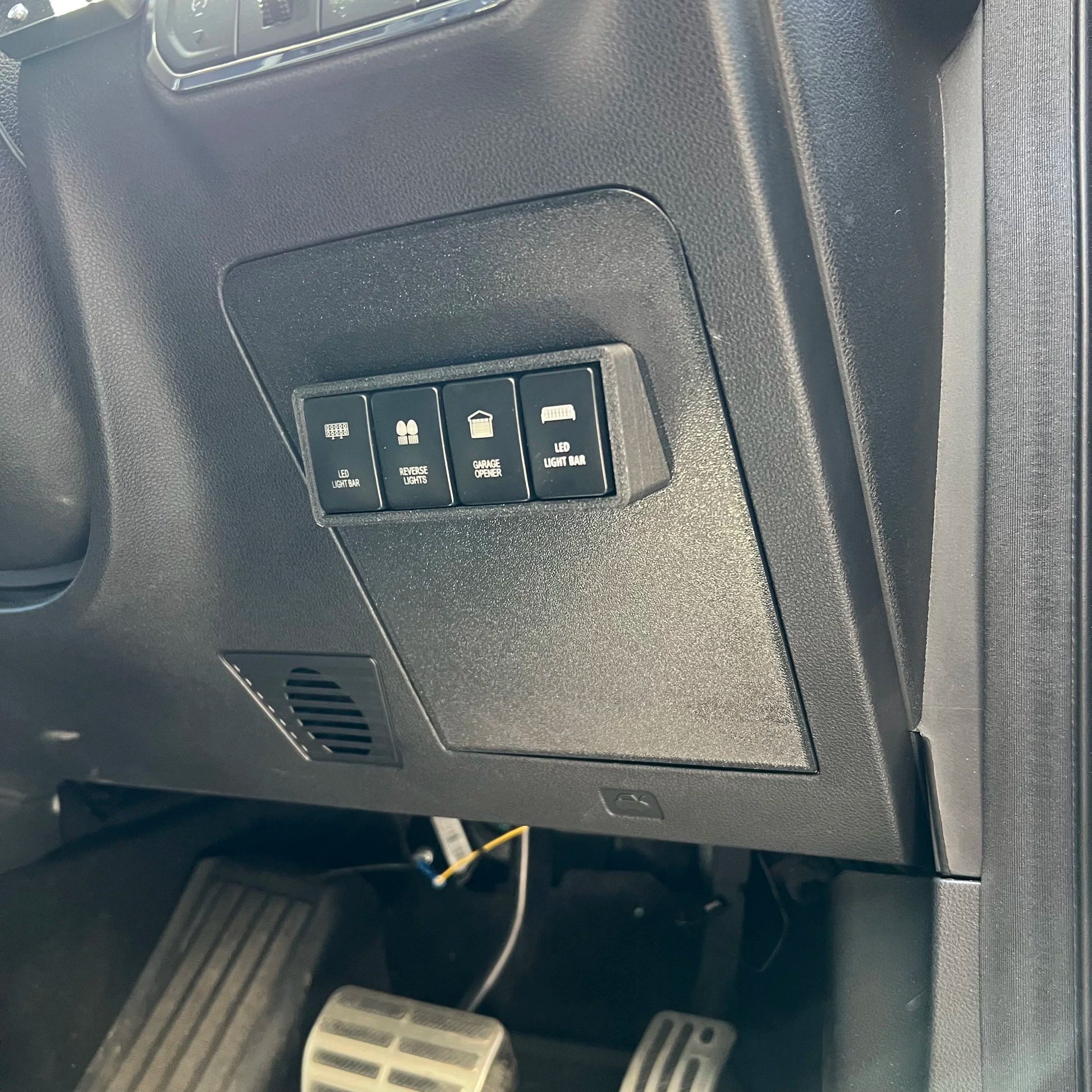 GWM ALPHA/TANK 500 Premium Switch Fascia Kit